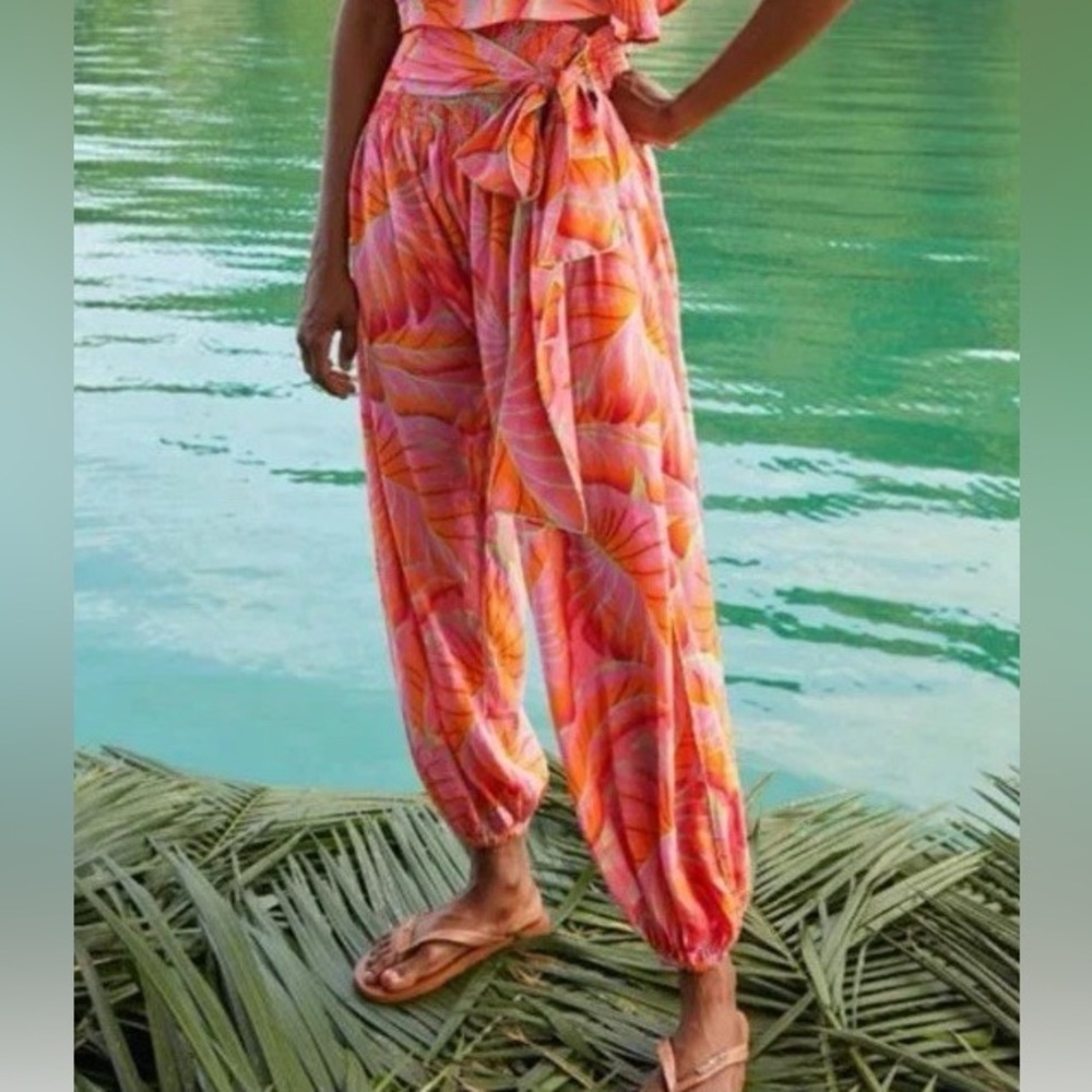 FARM Rio Pink and Orange Cropped Pants